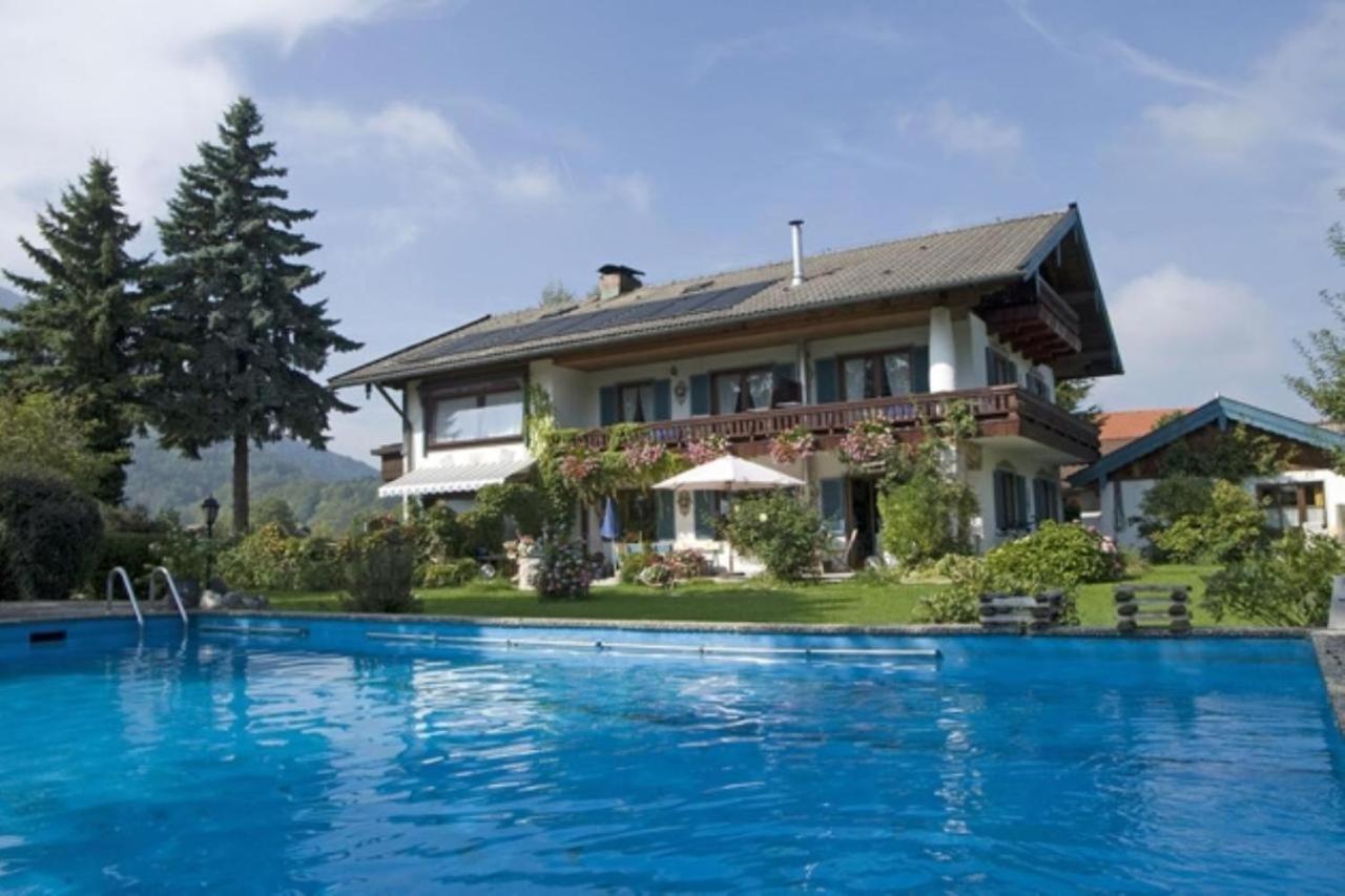 Bosch Hermann Grassau  Luaran gambar